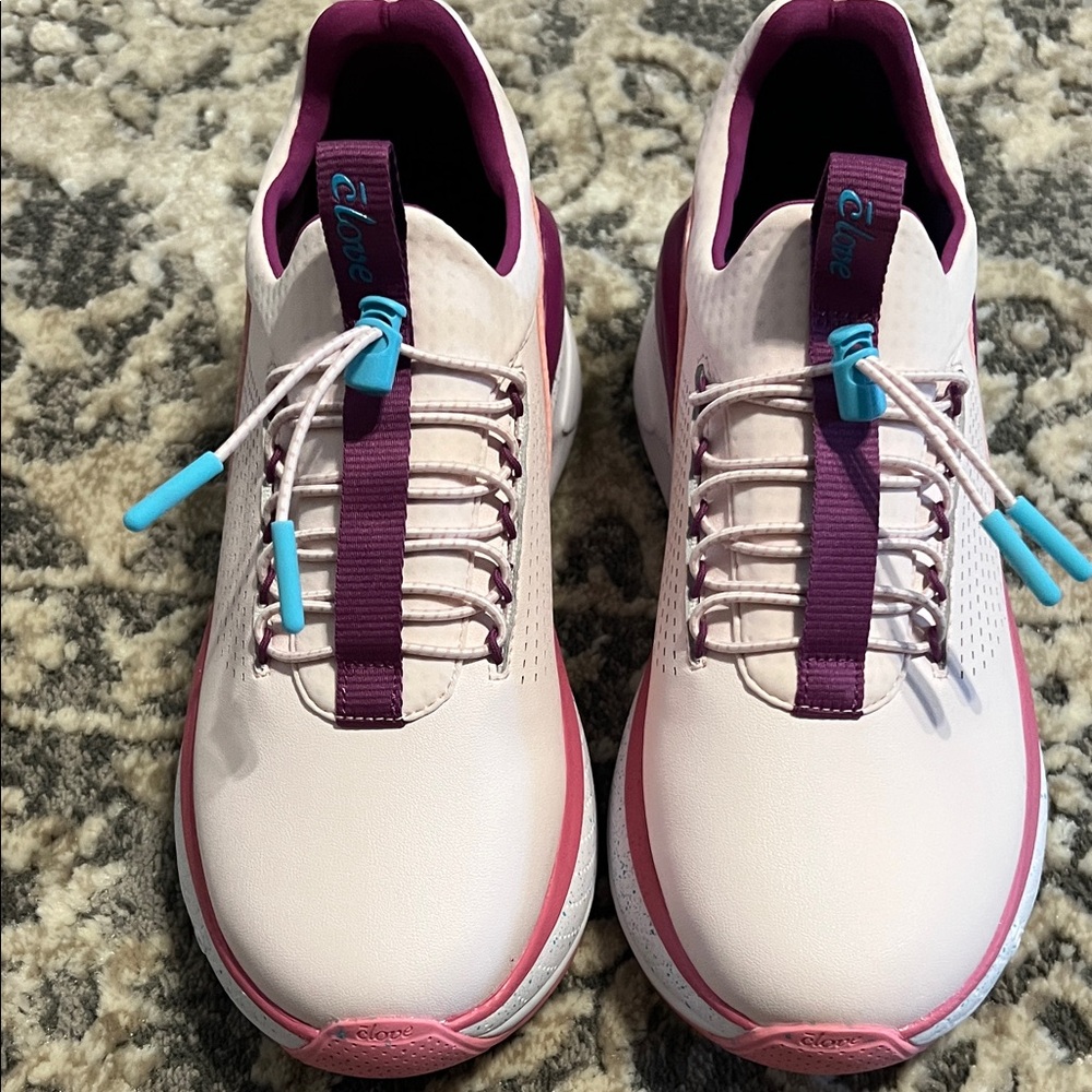 Clove New nursing shoes size 8